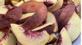Freeze dry Red Crunchy Peach/خوخ أحمر مقرمش مجفف بالتبريد